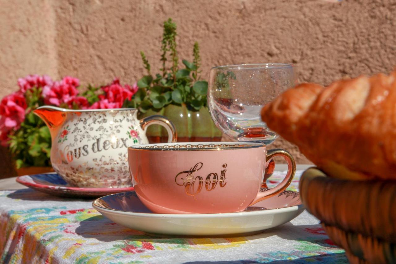 La Gassiniere Acomodação com café da manhã Exterior foto