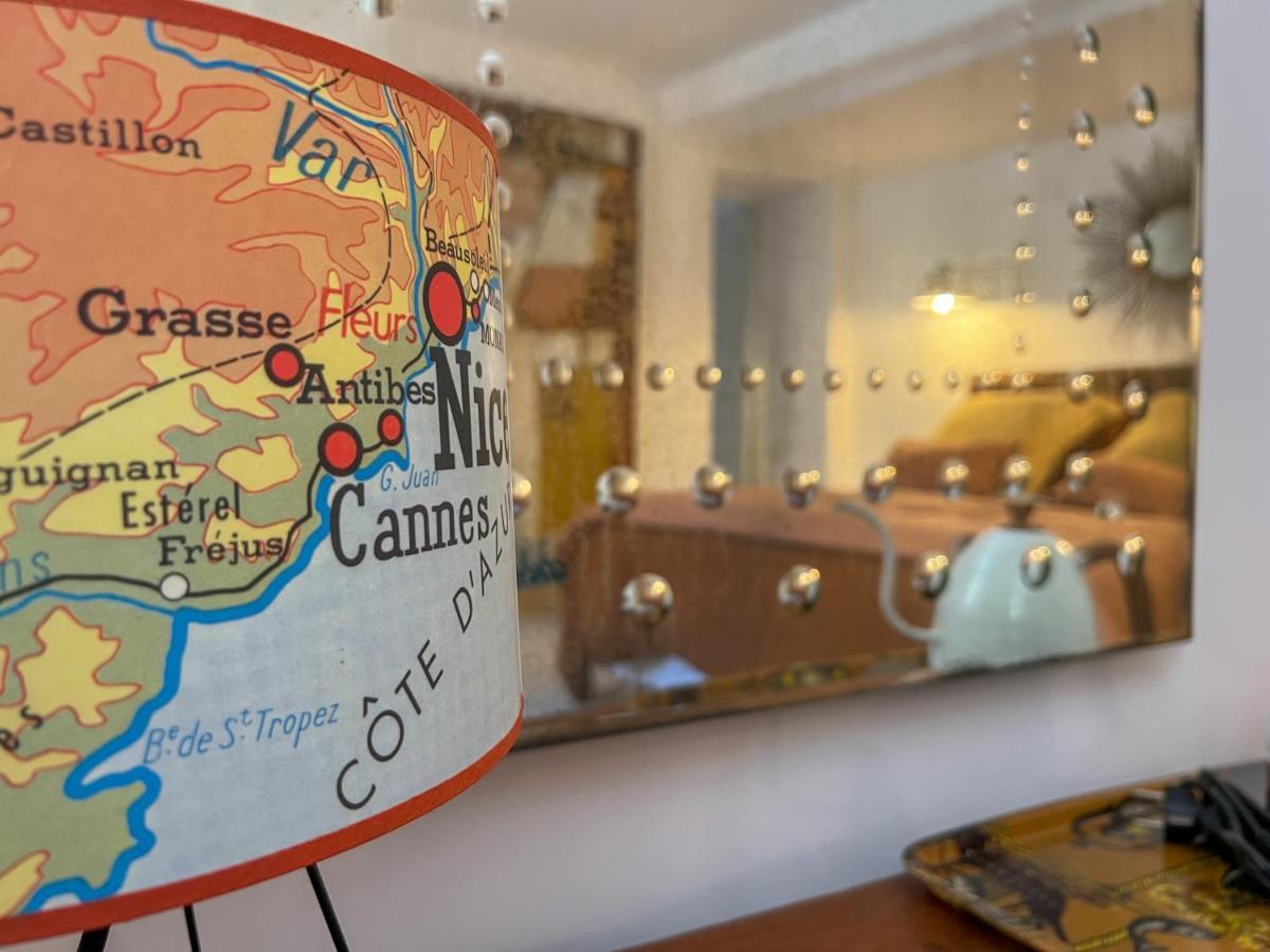 La Gassiniere Acomodação com café da manhã Exterior foto